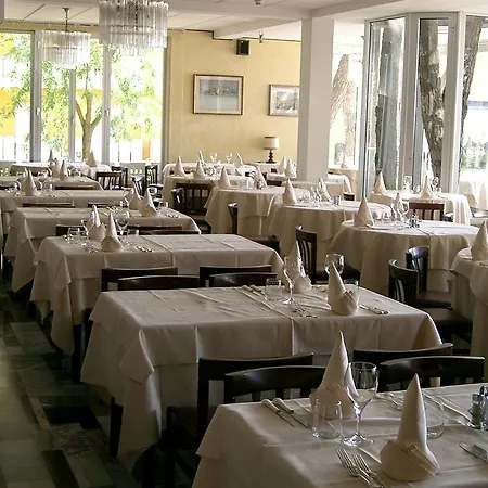 Ξενοδοχείο Fantinello 4*